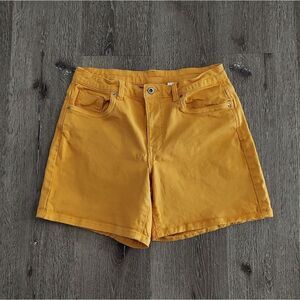 H&M Yellow Mustard High Waisted Shorts 💛 Size 8